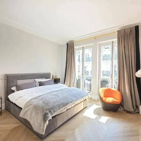 Apartment Near Cambronne Metro Station * Paris