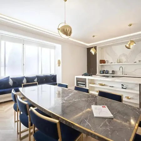 Apartment Near Cambronne Metro Station *