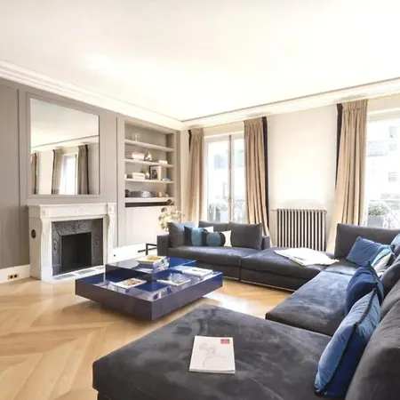 Apartment Near Cambronne Metro Station *